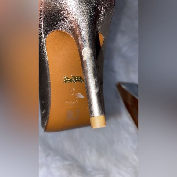 Coach gold heels - Picture 6 of 11